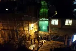 حمل تابوت آیت‌الله هاشمی رفسنجانی به داخل منزل ایشان در جماران