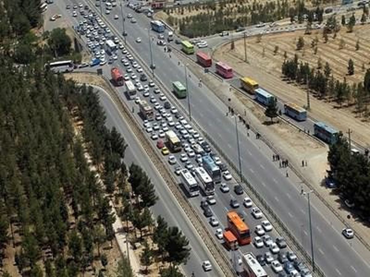 ترافیک نیمه سنگین در آزادراه کرج - تهران