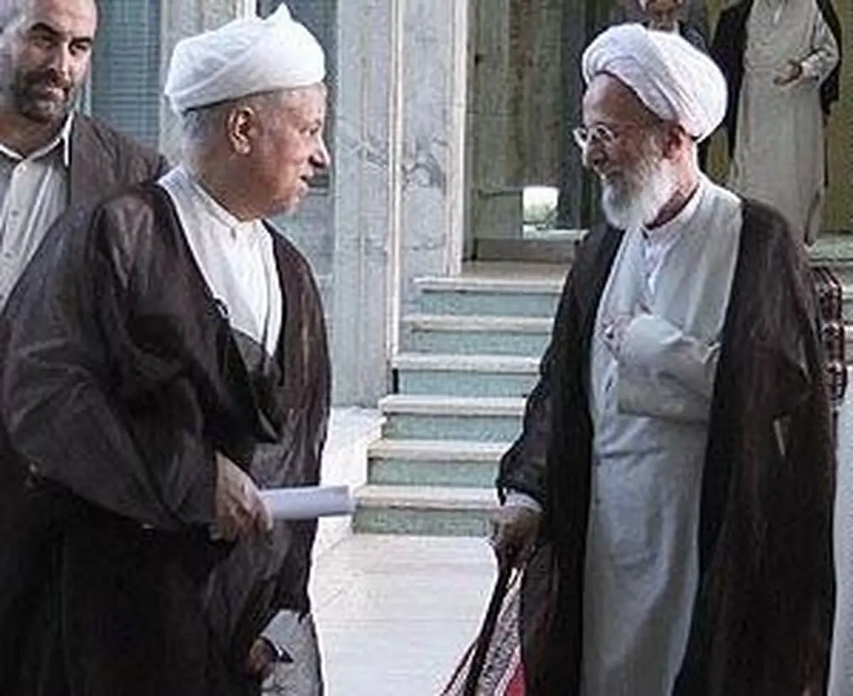 آیت‌الله هاشمی عمری در کنار امام و در راستای تحقق منویات علما و بزرگان نظام، تلاش کرد