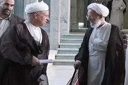 آیت‌الله هاشمی عمری در کنار امام و در راستای تحقق منویات علما و بزرگان نظام، تلاش کرد