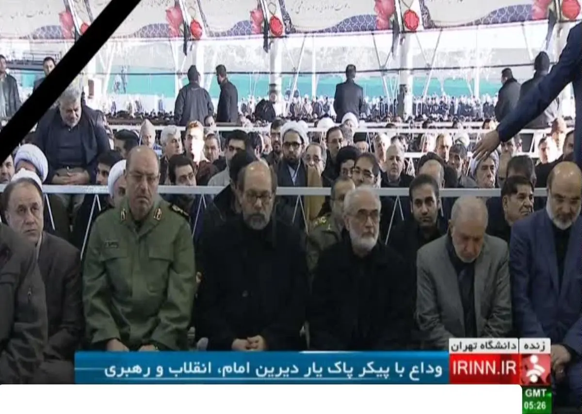 حضور چهره‌های کشوری و لشگری در مراسم اقامه نماز بر پیکر آیت‌الله هاشمی