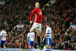 منچستریونایتد با شکست هال‌سیتی در آستانه رسیدن به فینال قرار گرفت