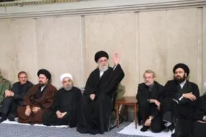 مراسم ترحیم آیت‌الله هاشمی رفسنجانی با حضور رهبر انقلاب برگزار شد + تصاویر