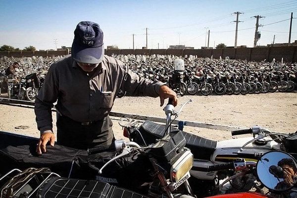 بررسی لایحه الزام مجوز طرح ترافیک برای موتورسیکلت‌ها در جلسه شورای شهر تهران