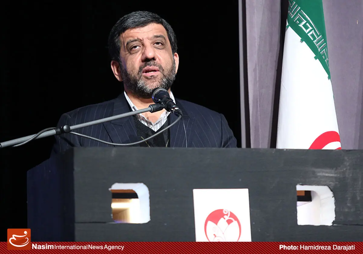 هیچ برنامه‌ای برای حذف کانال‌های اجتماعی نیست/ در مقابل تهاجم دشمن علاوه بر دفاع باید ضربه‌ هم بزنیم