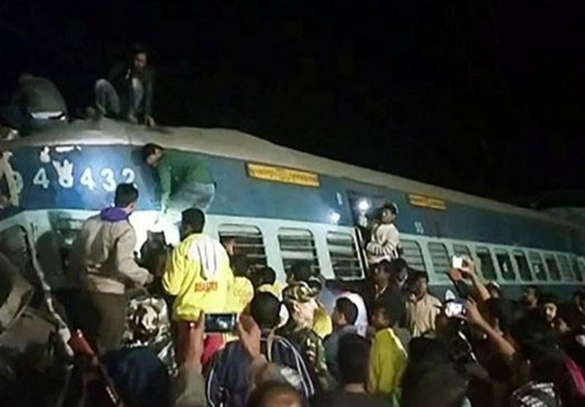 آمار تلفات حادثه خروج قطار از ریل در هند به ۳۰ کشته و ۱۰۰ زخمی افزایش یافت