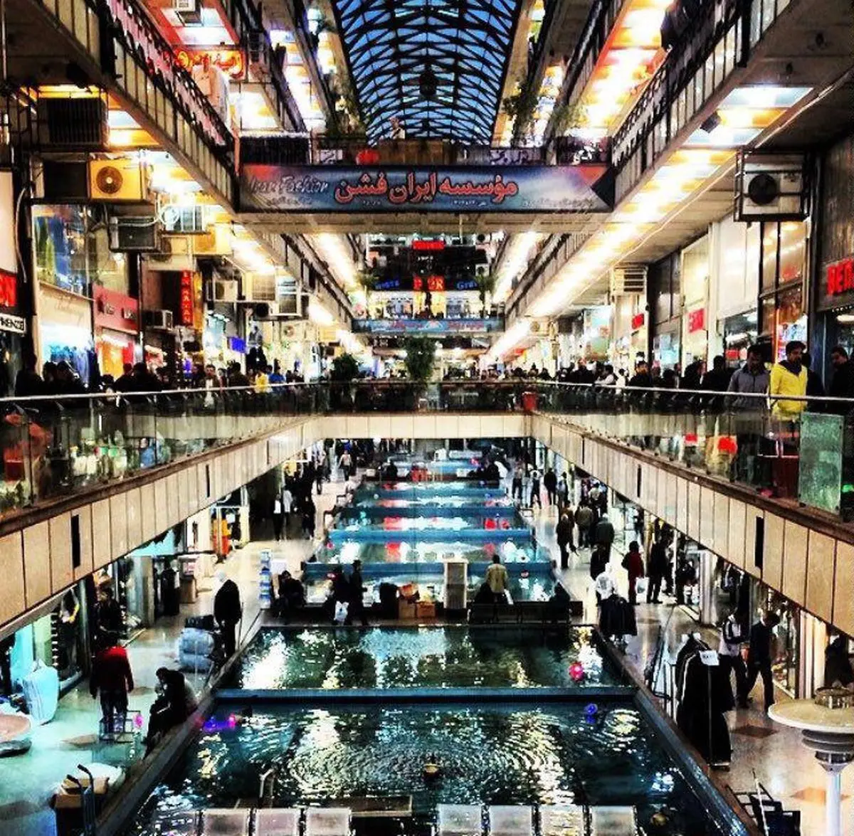 حادثه پلاسکو قیمت پوشاک را گران نمی‌کند/ بازار کشش گرانی را ندارد، رکود مطلق حاکم است