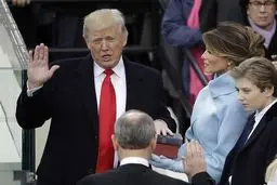 ترامپ به عنوان چهل و پنجمین رئیس‌جمهور آمریکا سوگند یاد کرد/ ترامپ: از امروز آمریکا در اولویت خواهد بود + عکس و فیلم