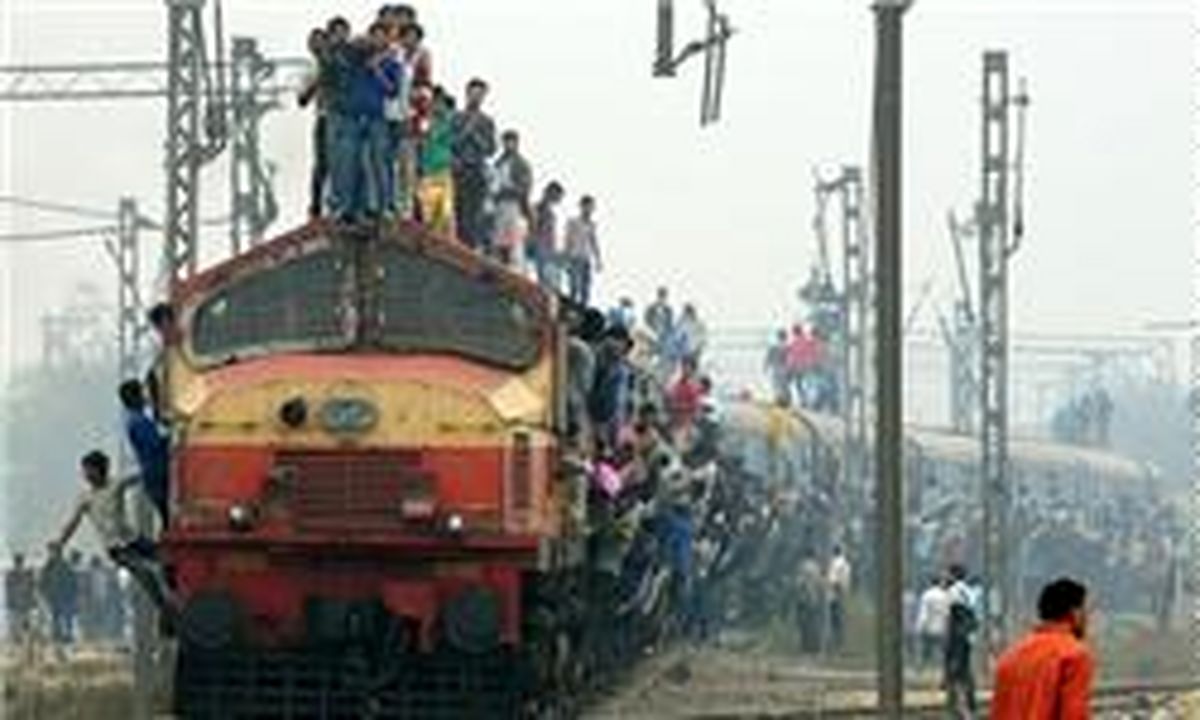 خروج قطار از ریل در هند، ‌۲۶ کشته برجای گذاشت