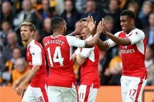 پیروزی آرسنال با ۱۰ نفر در دقیقه ۹۸ / شاگردان ونگر به رده دوم صعود کردند