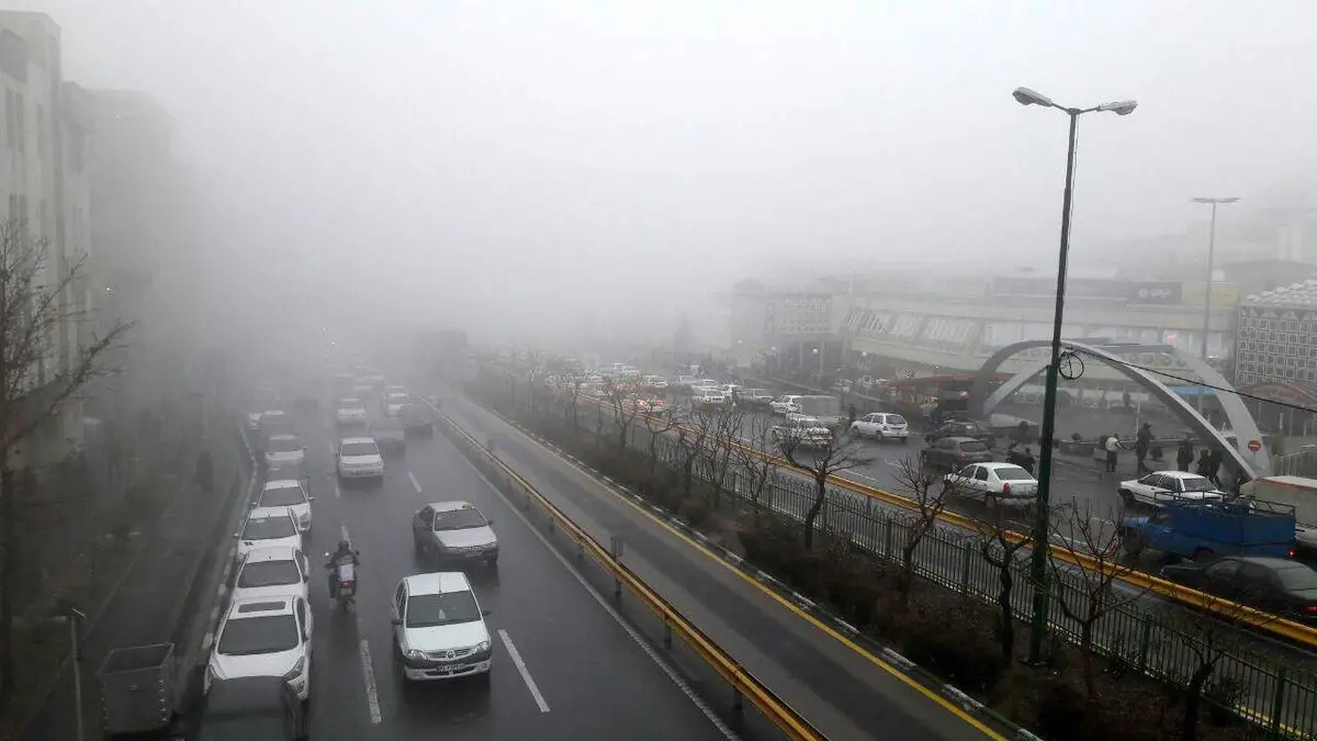 مه‌گرفتگی، بارش برف و باران در اغلب محورهای کشور