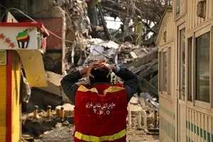 تشییع پیکر شهدای آتش‌نشان از دانشگاه تهران