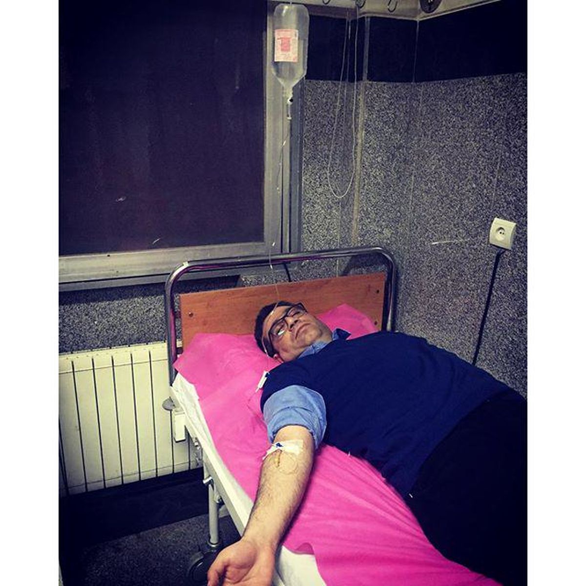 توضیحات رضا رشیدپور از بیمارستان درباره حمله عصبی در پخش زنده