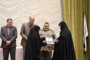 مراسم دیپلمات بسیجی با اهدای جایزه شهید رکن‌آبادی برگزار شد
