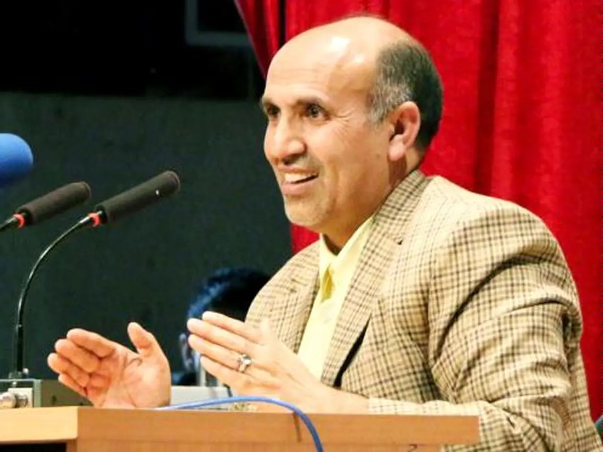 اقتصاددان حامی دولت: اگر پوپولیست‌ها در انتخابات ۹۶ پیروز شوند، اقتصاد ایران در سراشیبی سقوط قرار می‌گیرد!