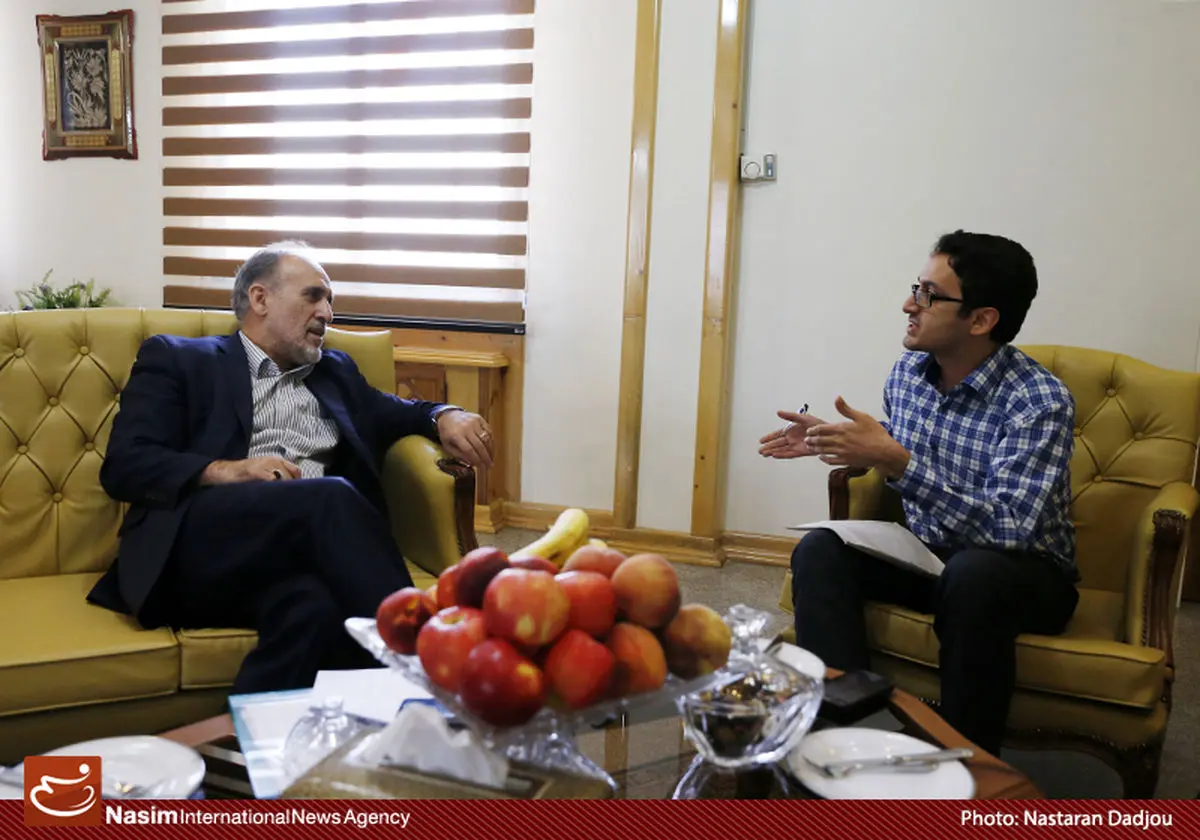 اقدامات بانک مرکزی باعث شد تا جلوی شوک بزرگ ارزی گرفته شود!/ شرایط سال ۹۰ و ۹۱ که موجب بحران ارزی شد تا کنون نیز ادامه دارد