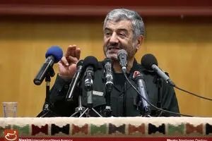 برخی امروز هر کاری که انجام می‌دهند، یک اسم اقتصاد مقاومتی هم روی آن می‌گذارند/ اینها را که نمی‌شود اقتصاد مقاومتی دانست