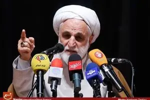 امروز باید مراقب نفوذی‌های خودی باشیم/ یکی از مشکلات، فرزندان مسئولین هستند/ عده‌ای از فتنه ۸۸ بسیار ساده می‌گذرند