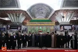 تجدید میثاق رئیس‌جمهور و اعضای هیأت دولت با آرمان‌های امام راحل