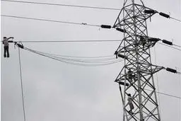 ۲۰۰ پلاک محله جوانمرد زیر دکل‌های فشار قوی برق قرار دارند