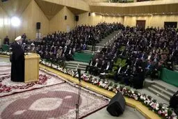 ۱۲ بهمن روز بیاد ماندنی در تاریخ ملت ایران است/ دهه فجر امسال معطر به جانفشانی آتش‌نشانان و قدرشناسی مردم است