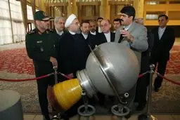 رونمایی از ماهواره‌های پیام امیرکبیر و ناهید ١ و سامانه انتقال مداری سامان ١ توسط روحانی