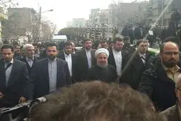 روحانی به جمع راهپیمایان تهرانی پیوست + عکس و فیلم