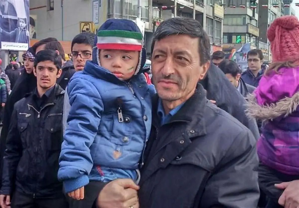 حضور فتاح در راهپیمایی ۲۲ بهمن + عکس