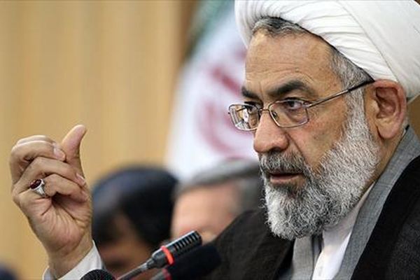 ملت ایران مرعوب حرکات بچگانه رئیس‌جمهور تازه‌کار آمریکا نخواهد شد