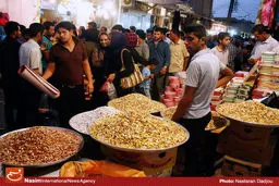 عیدی امسال کارمندان دولت فقط کفاف لباس یکی از اعضای خانواده و ۵ کیلو آجیل را می‌دهد!