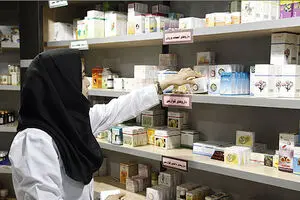 ۶ هزار میلیارد تومان بدهی دولت به صنعت دارو/ داروخانه‌داران در مرز ورشکستگی قرار گرفته‌اند
