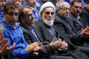 عضو هیات مدیره ایران خودرو در نامه استعفای خود: یکه‌زارع اسناد قراردادها و صورتحساب‌های شرکت را از من پنهان می‌کرد