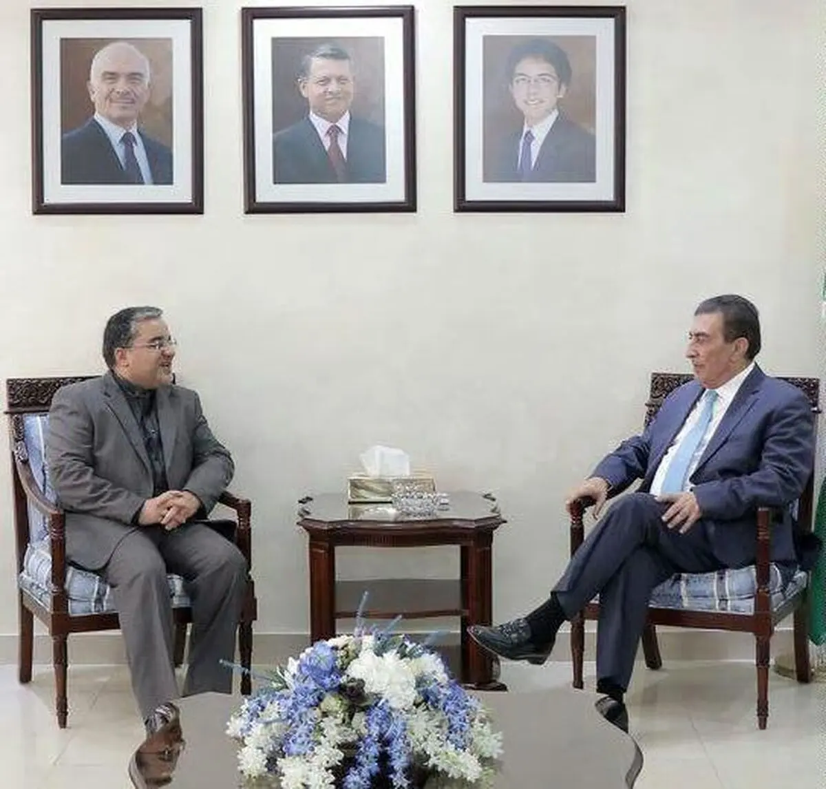 تسلیم پیام دعوت لاریجانی به رئیس مجلس اردن