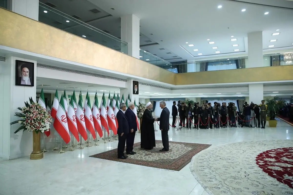 سفرای خارجی مقیم تهران سالروز پیروزی انقلاب اسلامی را به رئیس‌جمهور تبریک گفتند