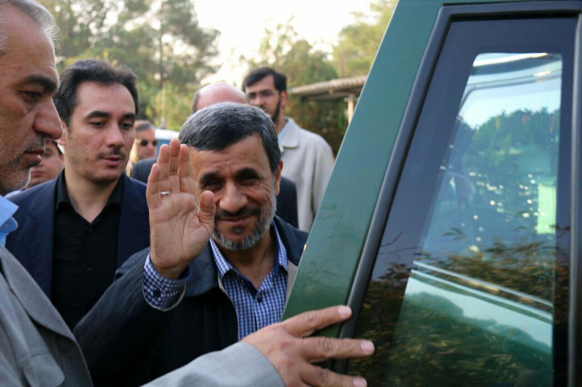 احمدی‌نژاد: عضو هیچ جناح، حزب و گروهی نیستم/ از هیچ نامزدی در انتخابات ۹۶ حمایت نمی‌کنم