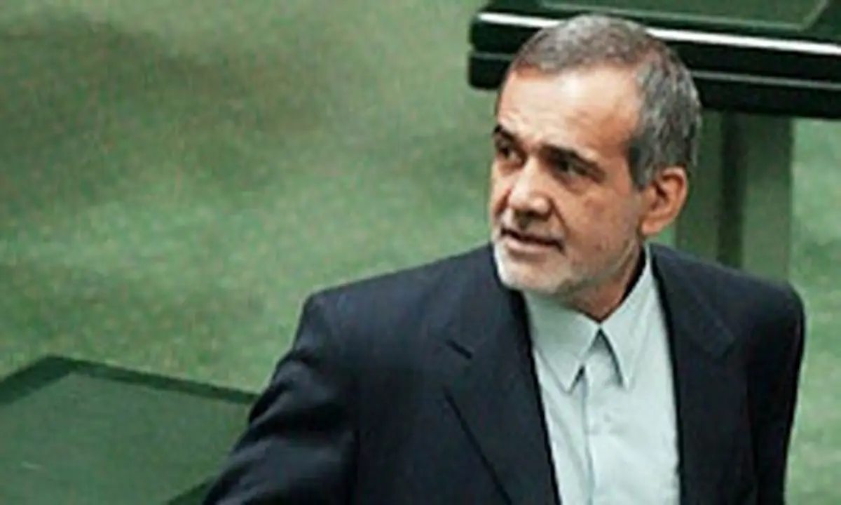 پزشکیان: حضور حماسی مردم در ۲۲بهمن مشت محکمی بر دهان رئیس‌جمهور آمریکا بود