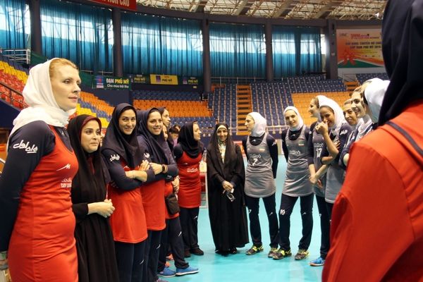 مایدا ۱۴ والیبالیست نوجوان را به اردوی تیم ملی دعوت کرد