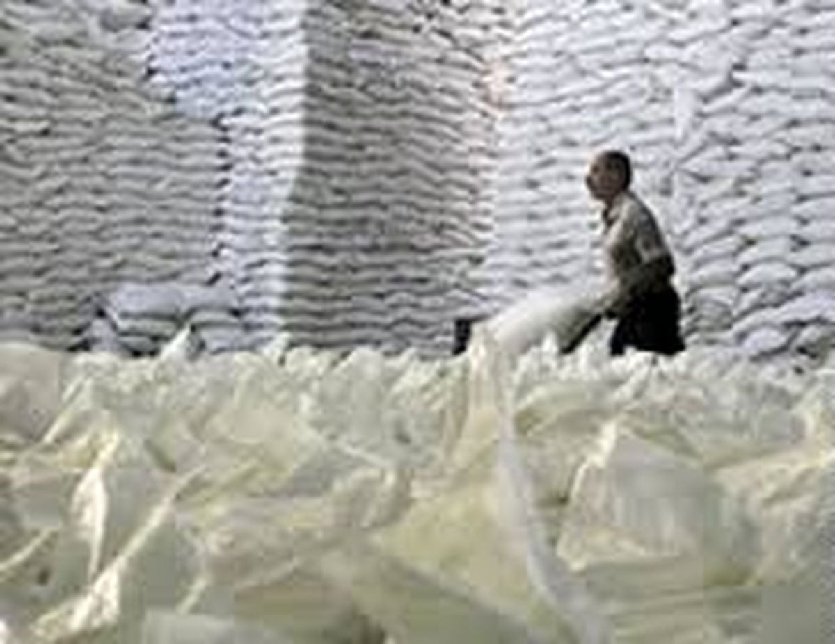 کارخانه قند کامیاب اصفهان تعطیل و توسط یک بانک مصادره شد/ ۳۵۰۰ کارگر صنعت قندو شکر بیکار شدند