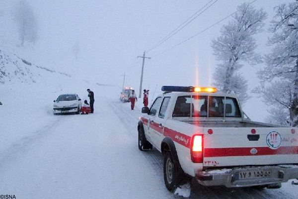امدادرسانی به حادثه دیدگان برف و کولاک در ۲۲ استان/ اسکان اضطرای ۲۰۷۳ نفر