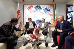 عملکرد افتضاح وزیر راه و شهرسازی در ۴ سال مدیریت: آمارهای رسمی را باور کنیم یا آمارهای آخوندی را!