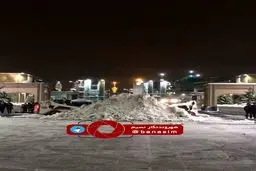 جمع آوری برف شب گذشته - مقابل باب الجواد