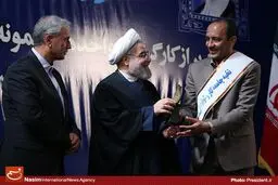 عقب افتادگی ۶ درصدی مزد کارگران نسبت به وضعیت معیشت آن‌ها در دولت یازدهم/ دستمزد کارگران باید ۳۰۰ درصد افزایش پیدا کند