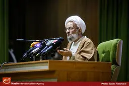 امت اسلامی حق فداکاری امام حسین(ع) را ادا نکرده است/ باید از شهدا درس معرفت بگیریم