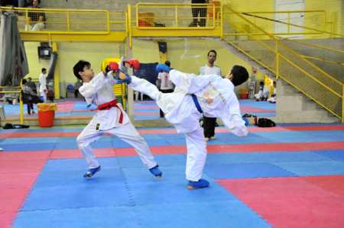 صدرنشینی دانشگاه آزاد در لیگ کاراته