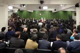 متابعت عملی از ائمه معصومین در استمرار مبارزه با کفر و نفاق است/ شعر دینی باید برخاسته از عقل و دور از مسائل جعلی و سطحی باشد