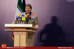 باید ترامپ را با مشکلاتش تنها بگذاریم و در نقض برجام پیش‌قدم نباشیم