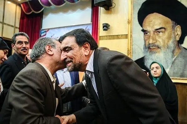 حاجی‌دلیگانی: "عادل آذر" به خاطر آماردهی غلط درباره حقوق‌های نجومی استیضاح می‌شود