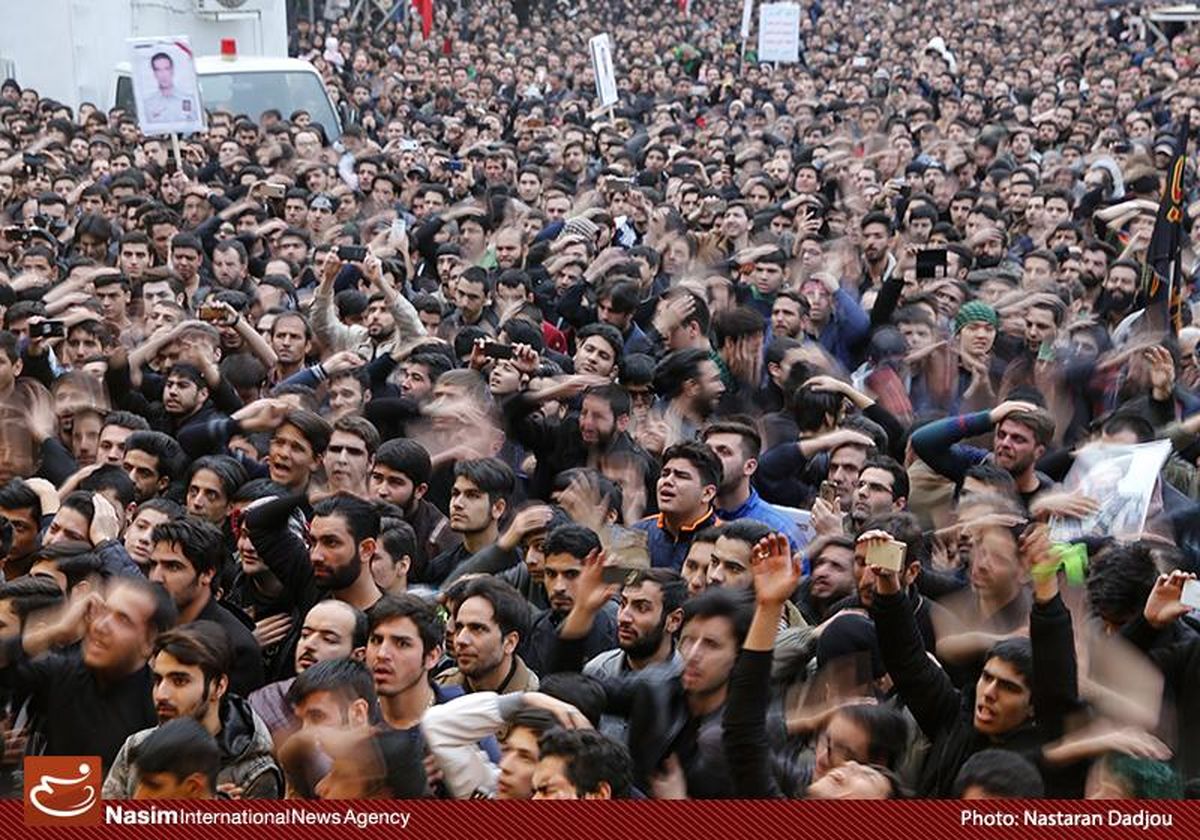 اجتماع بزرگ عزاداران فاطمی در میدان امام خمینی(ره)