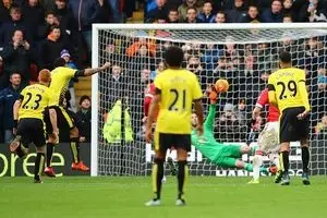 واتفورد در خانه متوقف شد