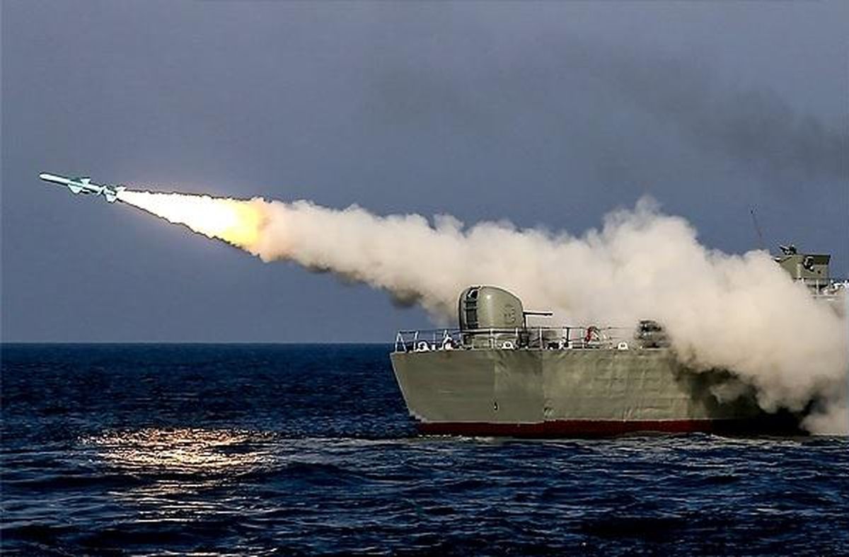 جدیدترین موشک کروز دریایی ایران با نام "نصیر" شلیک شد/ "موشک‌های ضدشناور دهلاویه" برای نخستین بار رونمایی شدند